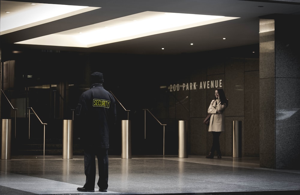 防毒軟體就像公寓大廈的保全警衛