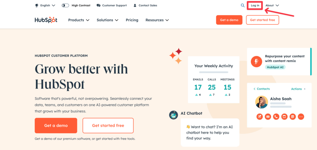前往 HubSpot 官網首頁，點選右上角的 Log in 登入